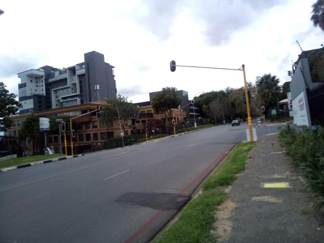 One Rosebank Stay 约翰内斯堡 外观 照片